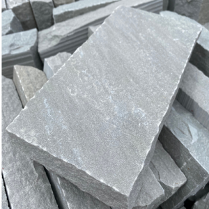 Kandla Grey 100 x 200 mm Cobble Sets Riven