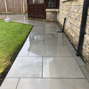 Kandla Grey sawn & honed Indian Sandstone patio packs - Image 2