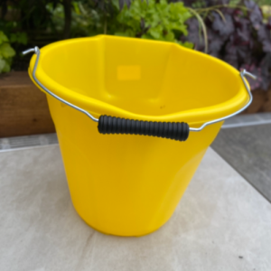 builders bucket 13 L