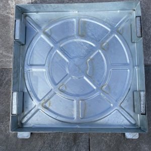 Galvanized recessed manhole cover 600x600 mm