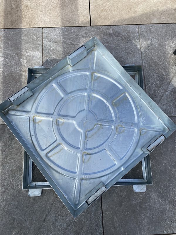 Galvanized recessed manhole cover 600x600 mm - Image 2