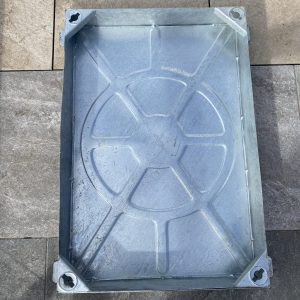 Galvanized recessed manhole cover 600x900 mm