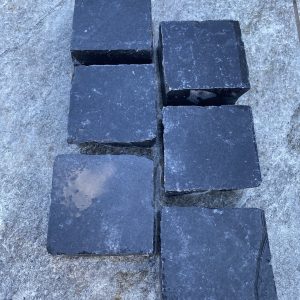 Black Limestone 100 x 100 mm Cobble Sets - Image 2