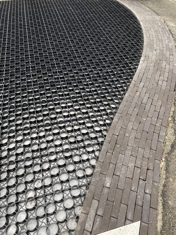 HEXpave Gravel & Grass Paving Grid - Image 3