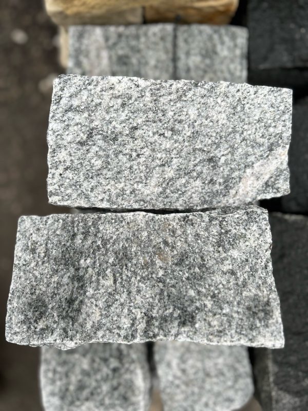Silver Cropped Granite Setts 100 x 100 x 200 mm Cobble Sets - Image 2