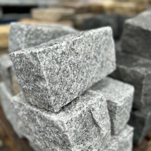 Silver Cropped Granite Setts 100 x 100 x 200 mm Cobble Sets