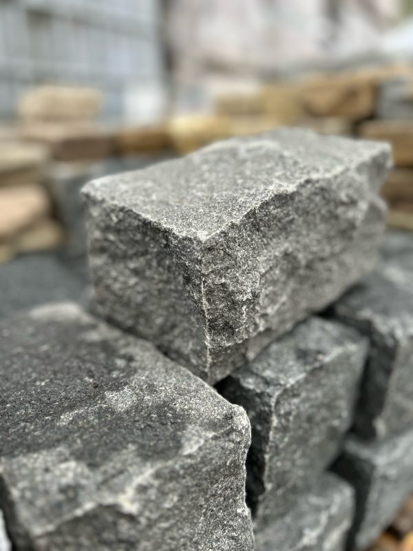 Black Cropped Granite Setts 100 x 100 x 200 mm Cobble Sets