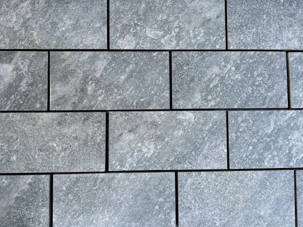 Ash Grey 100 x 200 x 20 mm Cobble Setts - Image 2